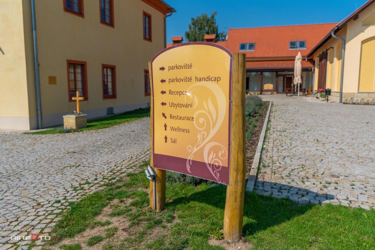 Penzion Na Fare Dubenec Bagian luar foto